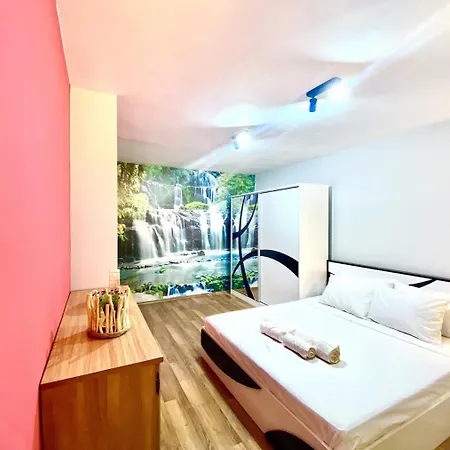 Chaika 29 - 3bd For 5 People, 10min From The *